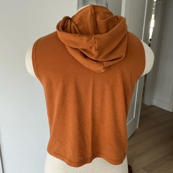 Born primitive, sleeveless cotton hoodie - Picture 3 of 3